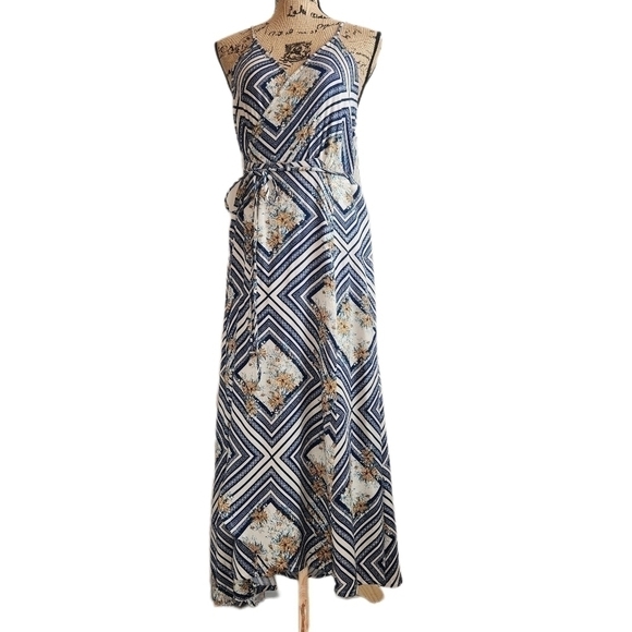 O'Neill Dresses & Skirts - O'Neill Boho  Floral/Pattern open back, wrap Summer Dress, blue womens XL NWT